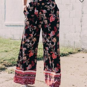 Angie floral wife leg pants